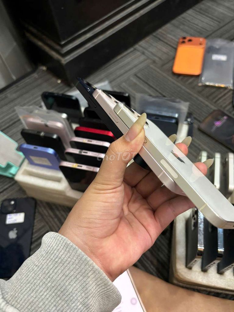  iPhone 13 - Trả trước 2tr5 - Bao nợ xấu. Mua bán Điện thoại tại Huyện Đức Hòa Long An được đăng bởi TÁO ZIN HCM BAO NỢ XẤU 100 hình 1