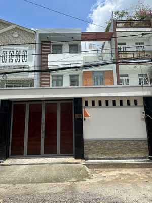 Nhà phố 102 m² · 4 PN · Đường Thạnh Lộc 16