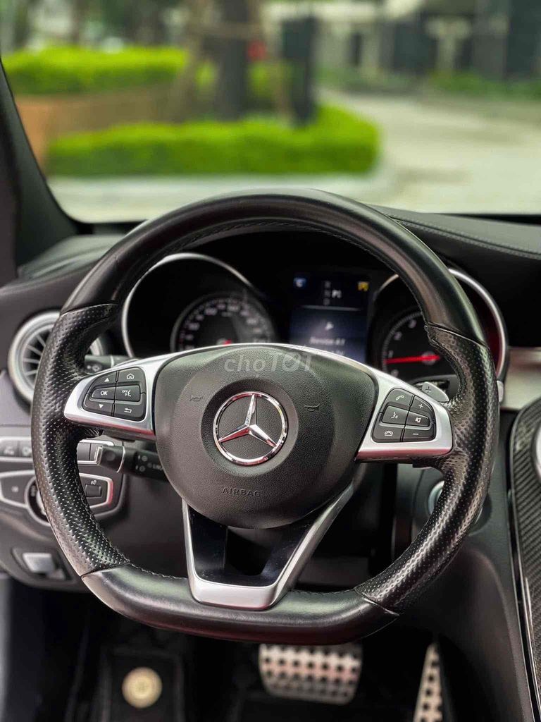 C300 AMG trắng/đỏ 2016. Mua bán Ô tô tại Quận Long Biên Hà Nội được đăng bởi Trang Gala hình 16