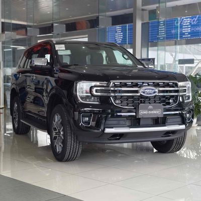 Ford Everest Titanium 4x2 2026 MỚI 100% nhập Thái