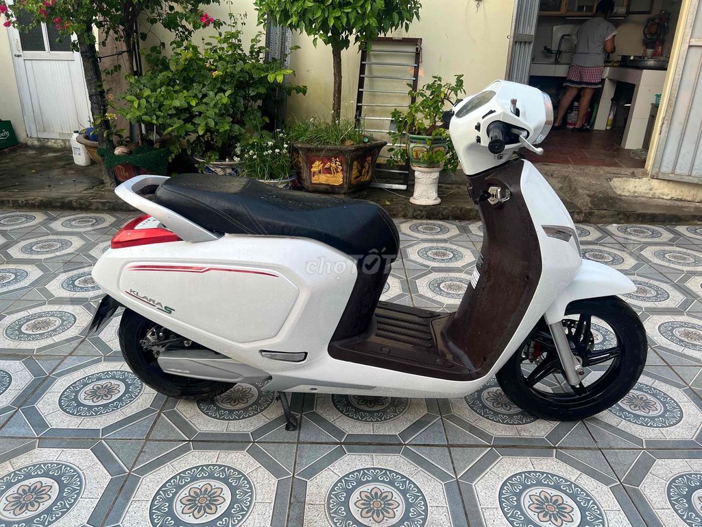 Электроскутер VinFast Klara S2 2025 белый 13000 км