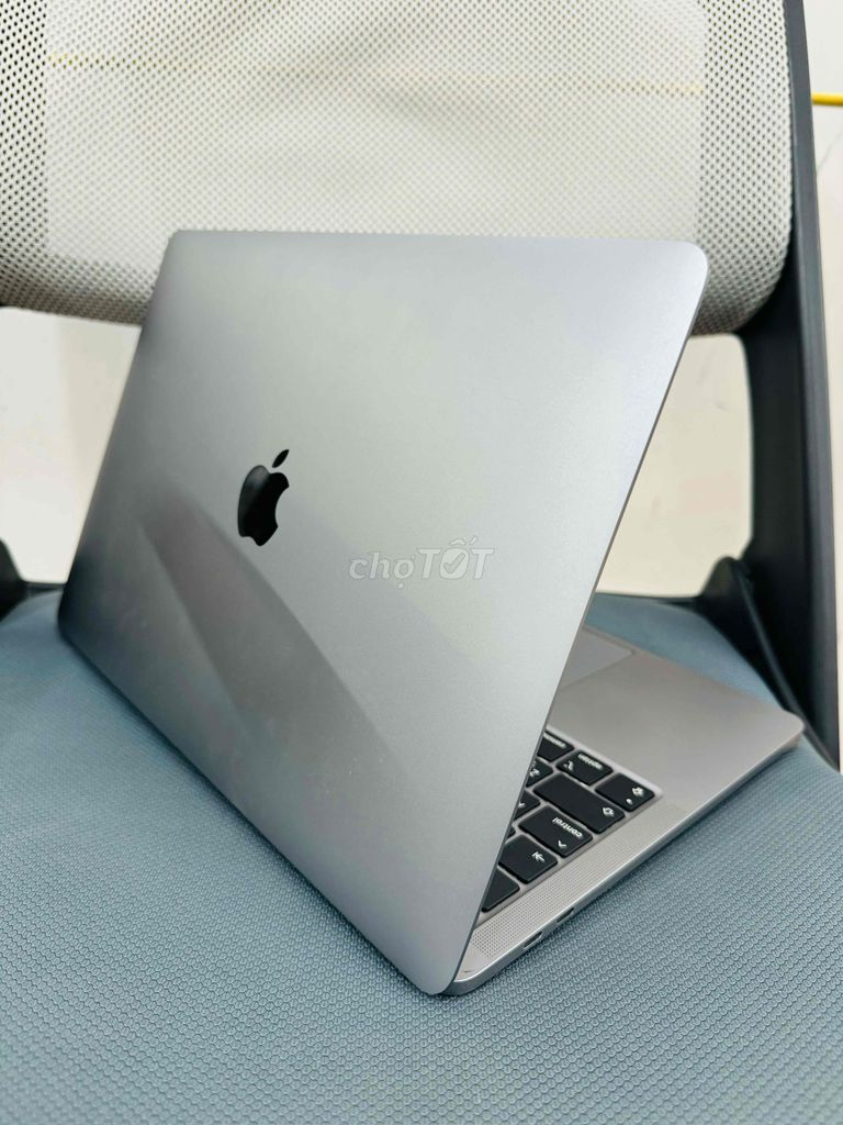 MacBook Pro 13in 2020 - máy zin đẹp - sạc 38 lần