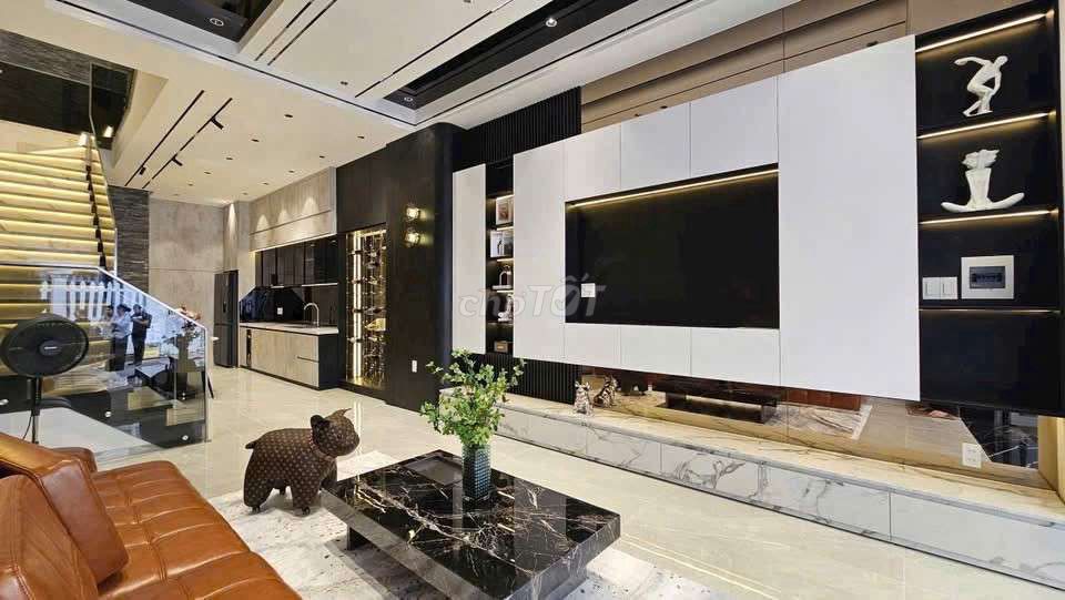 СУПЕРТОВАРЫ ДЛЯ ПРОДАЖИ КРАСИВЫХ НОВЫХ ТАУНХАУСОВ - HUNH TAN PAT - TAN MY WARD - РАЙОН 7