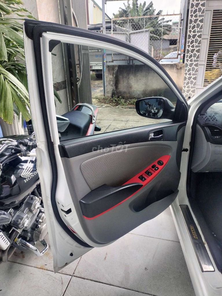 Giá nào cũng bán Hyundai accent 2011 số tự động. Mua bán Ô tô tại Thành phố Biên Hòa Đồng Nai được đăng bởi Dương  hình 13