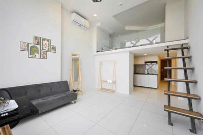 Cho thuê CHDV duplex trung tâm quận 7 có ban công MÁY GIẶT RIÊNG