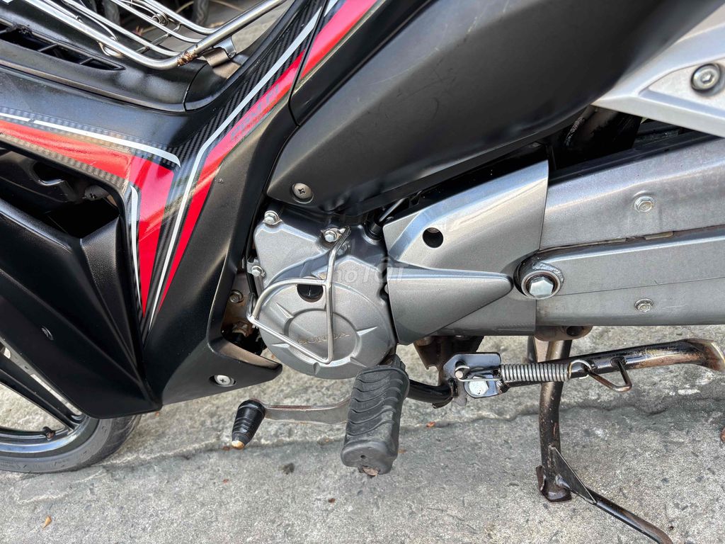 Honda Wave RSX FI Đen đỏ. Mua bán Xe máy tại Thị xã Bến Cát Bình Dương được đăng bởi xe máy trả góp tín nghĩa  hình 8