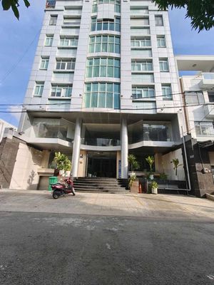 Cho thuê tòa nhà khách sạn dt 1800m2 có 33 pn