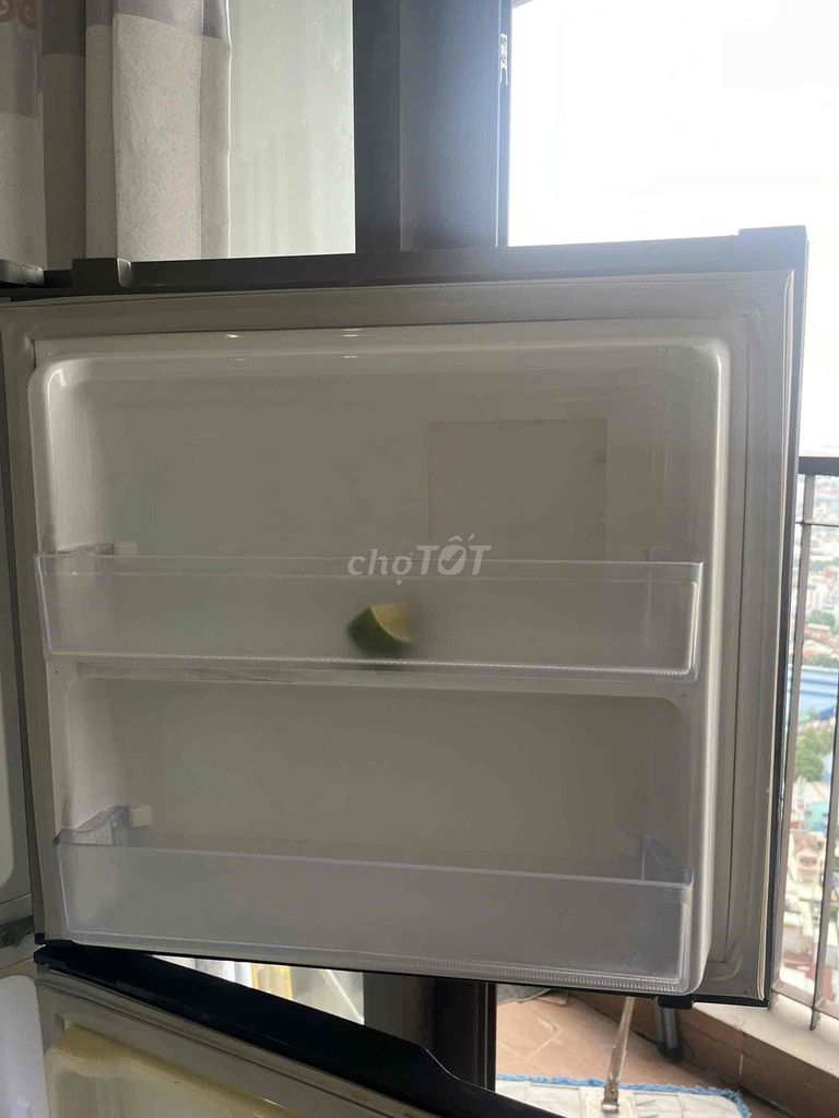 Em cần bán tủ lạnh samsung