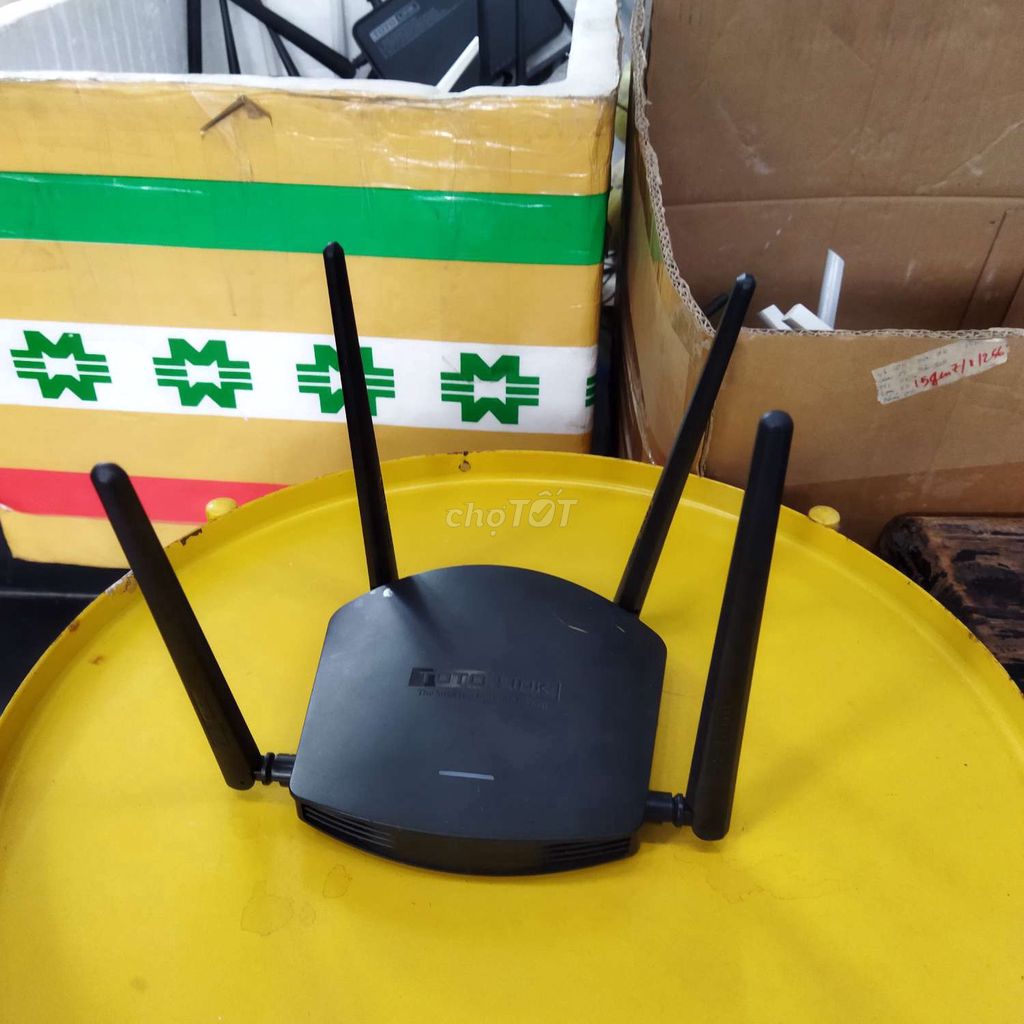 Wifi Totolink R800 tốc độ 1200mbps 4 râu.