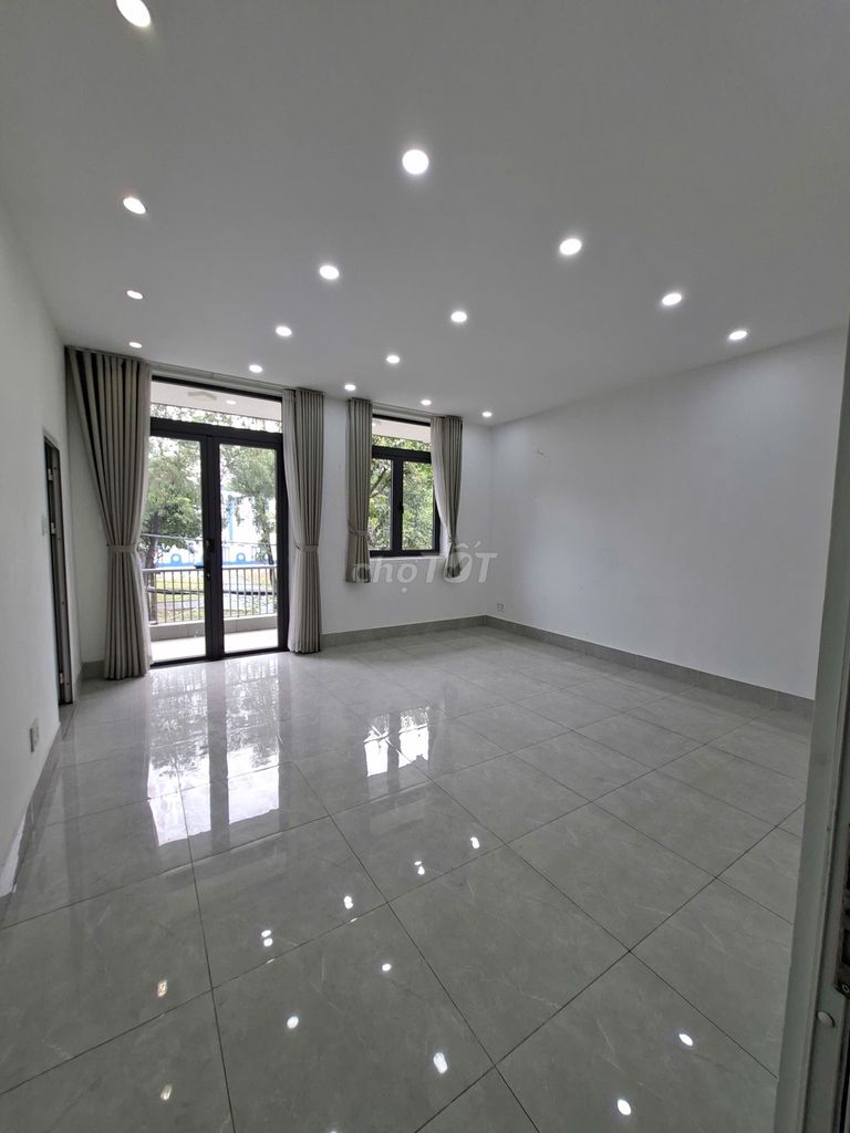 🔥💯Nhà đẹp MT đường 20m khu Ao Sen 5x20m 4 tầng 6PN GẦN TÊN LỬA AEON