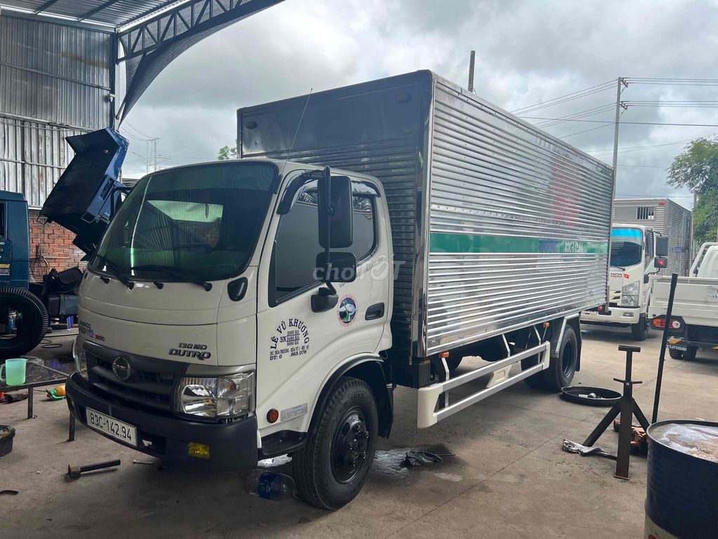 HINO XZU352 thùng kín inox đời 2017 Xe đẹp zin. Mua bán Xe tải, xe ben tại Quận Bình Thuỷ Cần Thơ được đăng bởi Phạm Nguyễn Băng Nhi hình 2