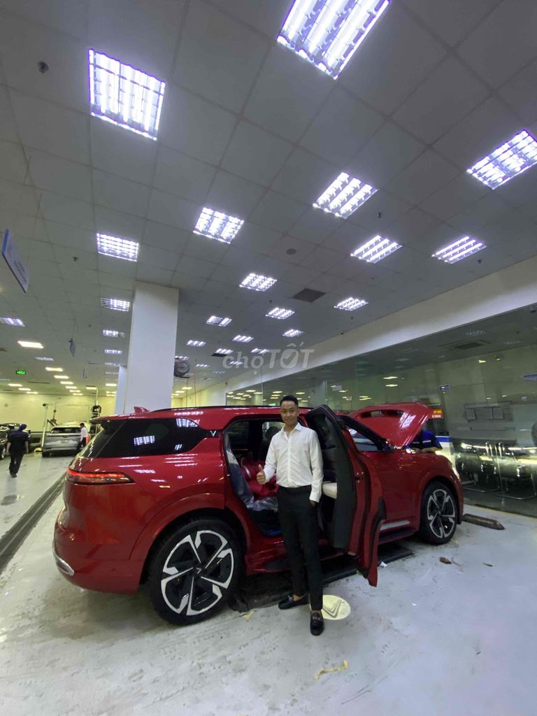 VinFast VF9 2025 Plus. Mua bán Ô tô tại Quận Đống Đa Hà Nội được đăng bởi Đoàn Hồng Minh hình 9