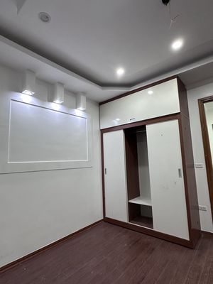 chính chủ bán căn hộ dịch vụ ngõ 10-16 phố Võng Thị, 45m²/50m2