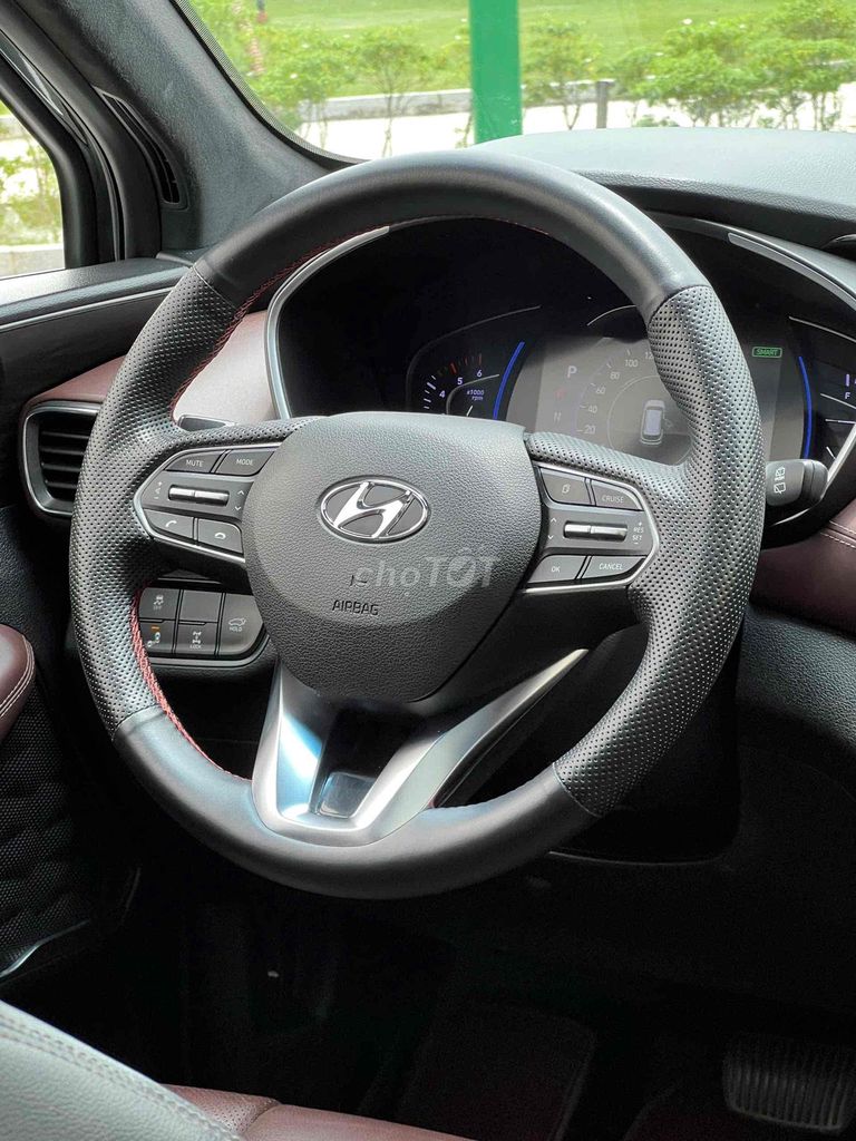 Hyundai Santa Fe 2019 2.2L AT 4WD - 90000 km. Mua bán Ô tô tại Quận Long Biên Hà Nội được đăng bởi Le hao hình 9