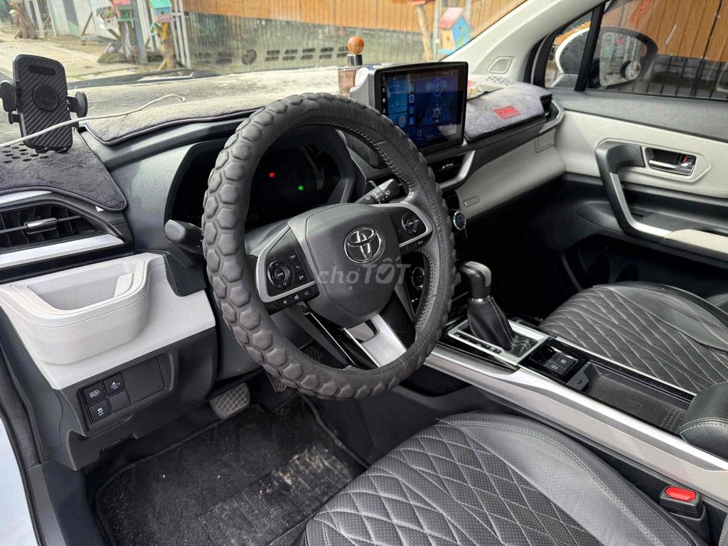 Toyota Veloz Cross 2022 CVT Top - 60000 km. Mua bán Ô tô tại Quận Gò Vấp Tp Hồ Chí Minh được đăng bởi cherry trần hình 4