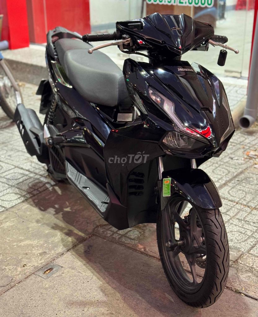 Honda Air Blade 125 2022 Đen bóng 9 chủ ký. Mua bán Xe máy tại Quận Gò Vấp Tp Hồ Chí Minh được đăng bởi CHXM 86 chuyên bán xe trả góp hình 3