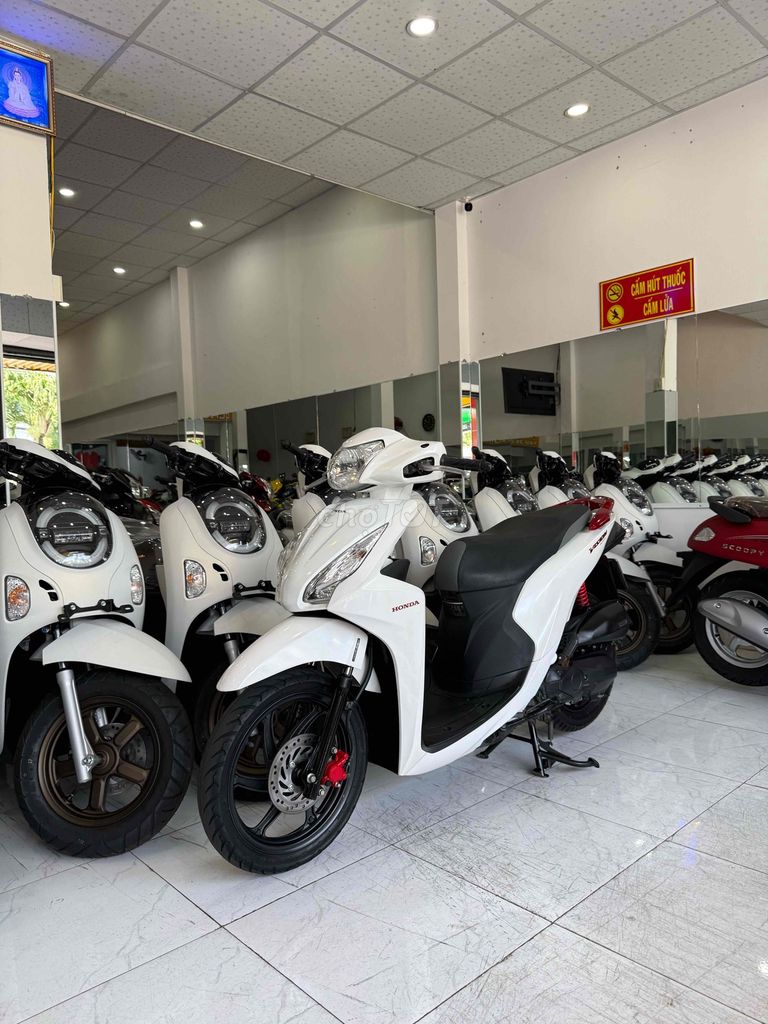 VISION 2019 - Xe Zin - BẢN ĐẶC BIỆT Khoá Smakey. Mua bán Xe máy tại Thành phố Rạch Giá Kiên Giang được đăng bởi XE MÁY CŨ TÂN 128 hình 11