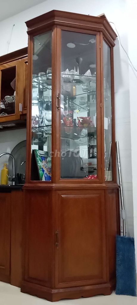 Tủ rượu gỗ thịt màu Nâu. Mua bán Tủ, kệ gia đình tại Quận Cầu Giấy Hà Nội được đăng bởi Trần Tuyên hình 1
