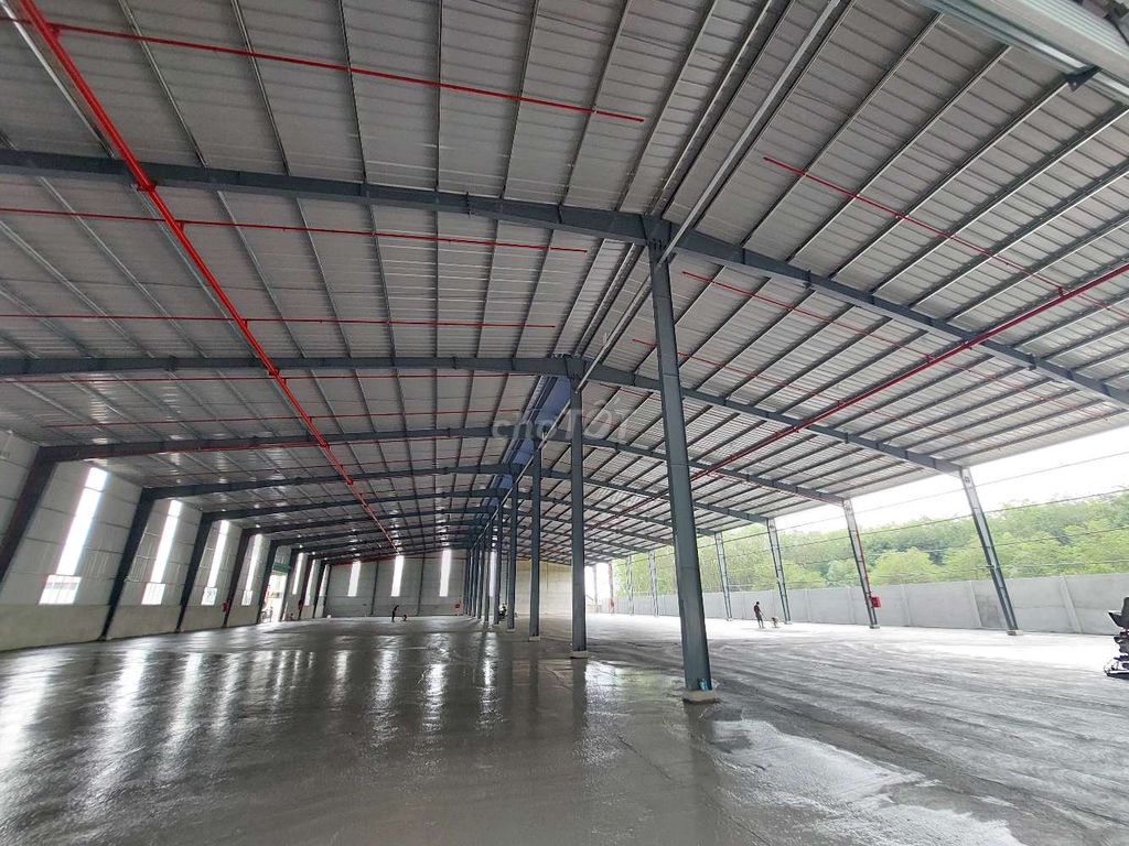 Cho thuê xưởng  mới xây 1800 và 2700m2.Gần trung tâm bến cát,Bình Dươg