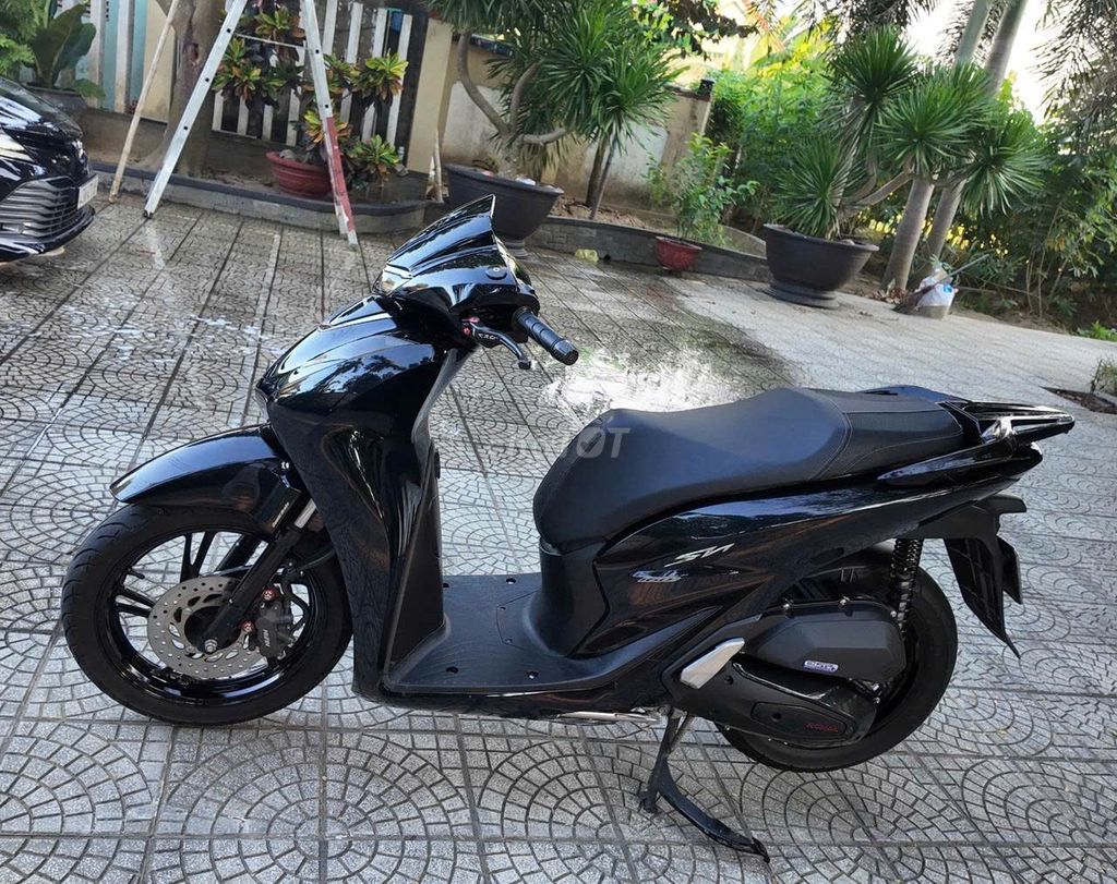 Lên đời 350 nên cần ra đi em SH 150. Mua bán Xe máy tại Quận Thanh Khê Đà Nẵng được đăng bởi Văn huy hình 8