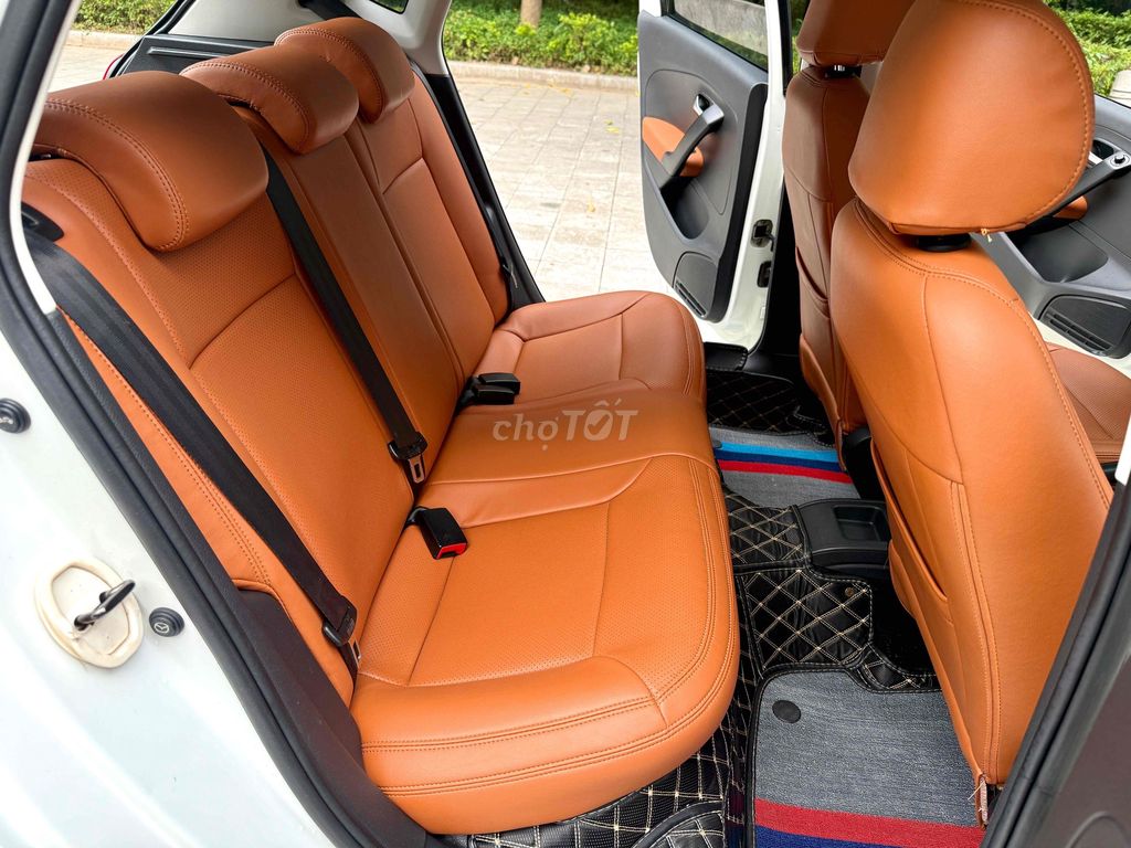 Volkswagen Polo 1.6 AT 2015. Mua bán Ô tô tại Quận Long Biên Hà Nội được đăng bởi Thế Anh hình 12