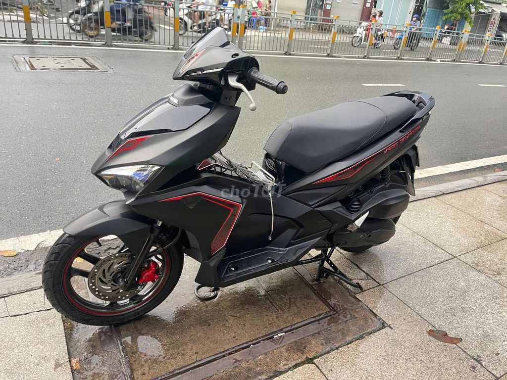 Honda Air Blade 2017 Черный скутер
