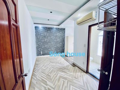 căn hộ 1 phòng ngủ rộng tách bếp full tiện nghi cửa sổ trời phòng lớn