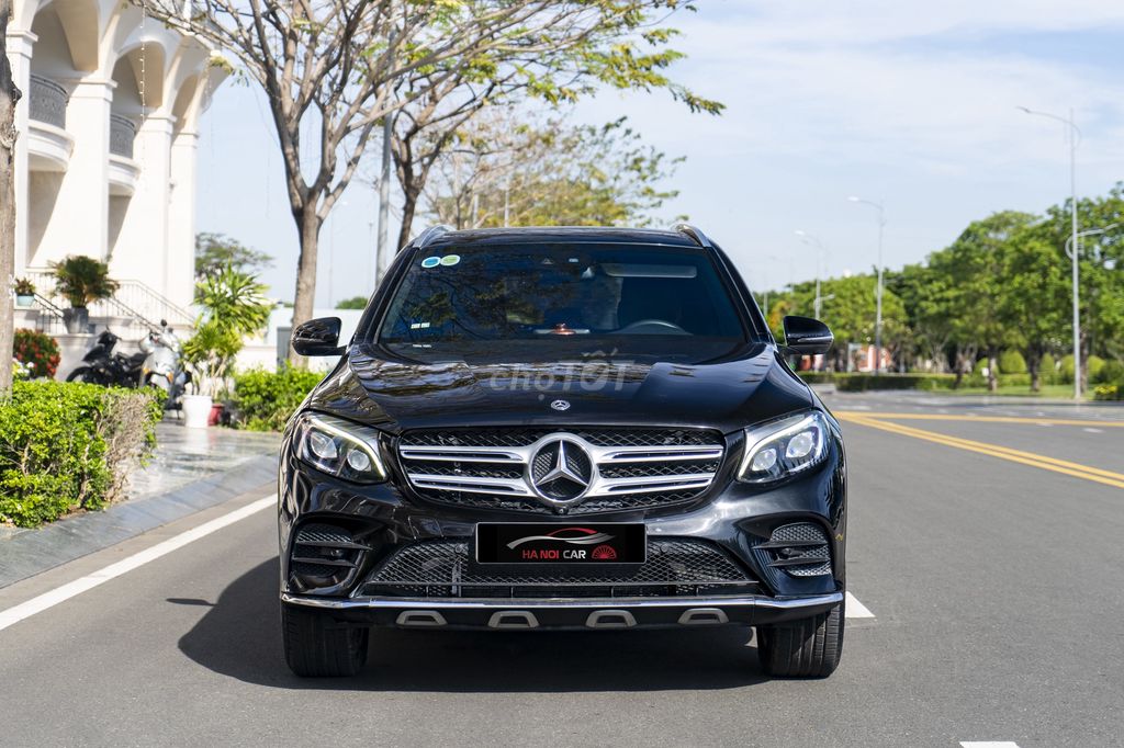 Mercedes Benz GLC300 2017 4MATIC - 86000 km