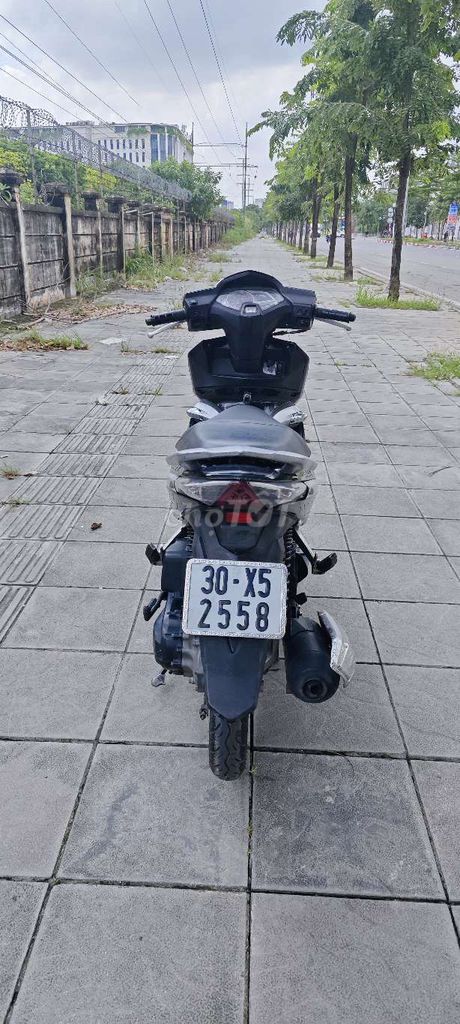 Honda Air Blade 2010 черный с серебристым