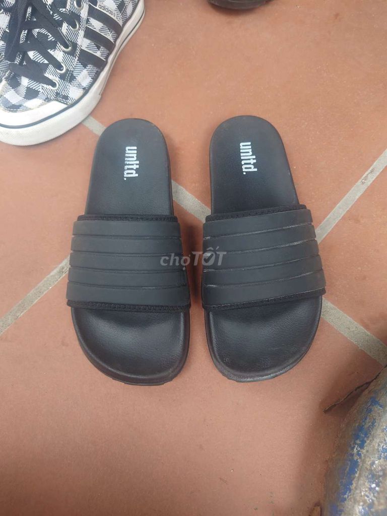  sandal Unltd  chính hãng, sZ 41. Mua bán Giày dép tại Quận Hà Đông Hà Nội được đăng bởi Đức Thịnh 389  hình 1
