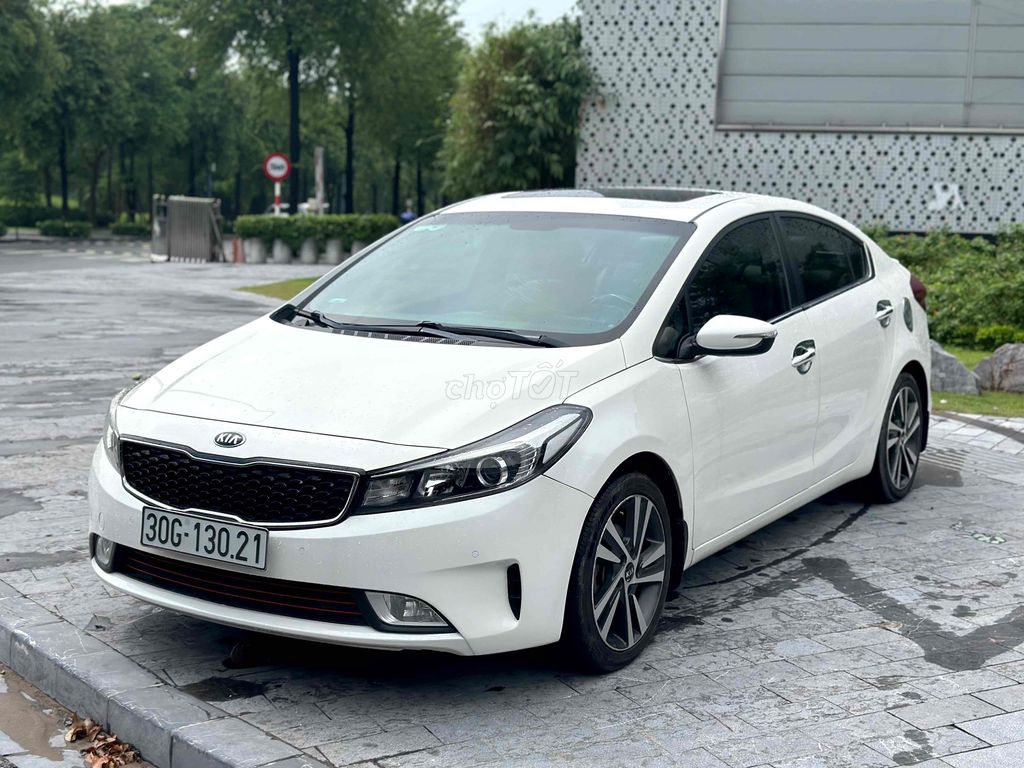 Kia Cerato 2018 1.6 AT Trắng Siêu Chất. Mua bán Ô tô tại Quận Hoàng Mai Hà Nội được đăng bởi Thang Pham hình 2
