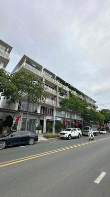 Văn phòng 2 mặt tiền 100m tại Sala
