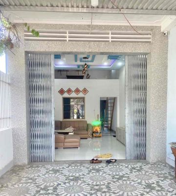 Bán nhà mặt tiền đường Tây Sơn gần Long Vân. Mua bán nhà ở tại Thành phố Qui Nhơn Bình Định được đăng bởi Quang Vinh