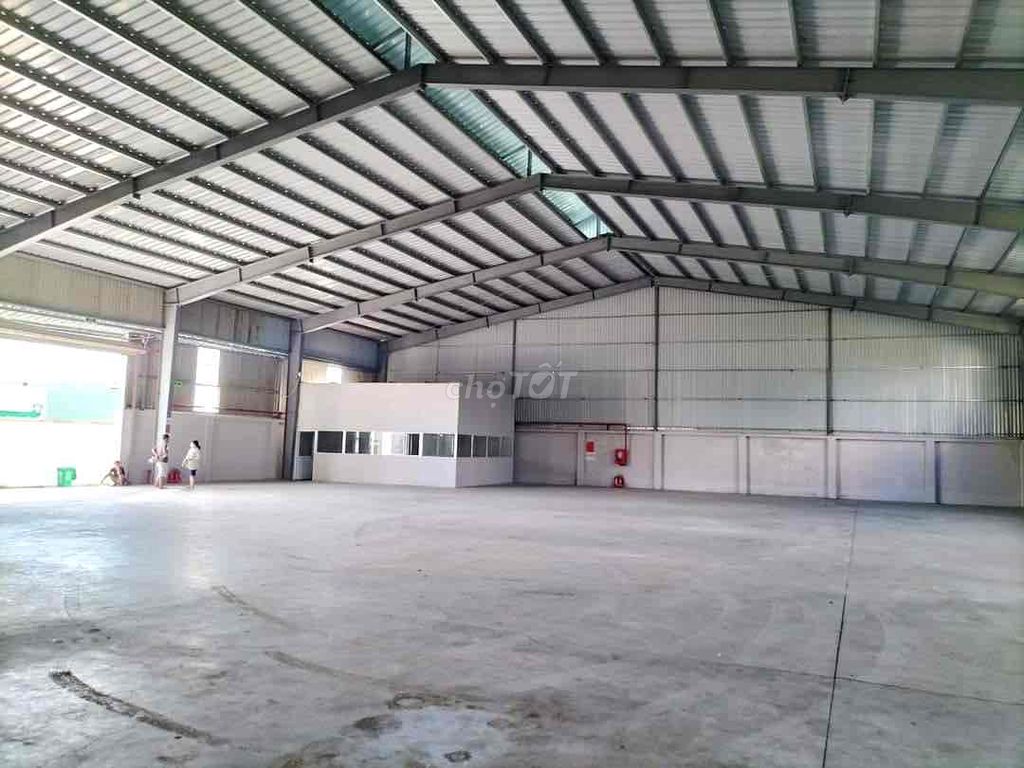 KHO XƯỞNG ĐẸP MỚI(600m2)MT CONT 24/24,TRẦN CAO,NHÀ VP