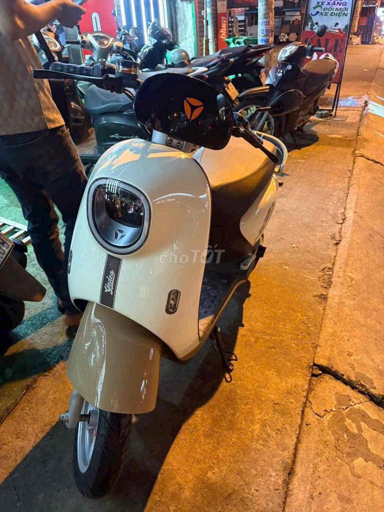 YADEA M6i ĐỜI MƠI LƯỚT 500km NHƯ NEW CHÍNH CHỦ. Mua bán Xe điện tại Quận Tân Phú Tp Hồ Chí Minh được đăng bởi PHẠM TUẤN MUA BÁN XE ĐIỆN hình 2