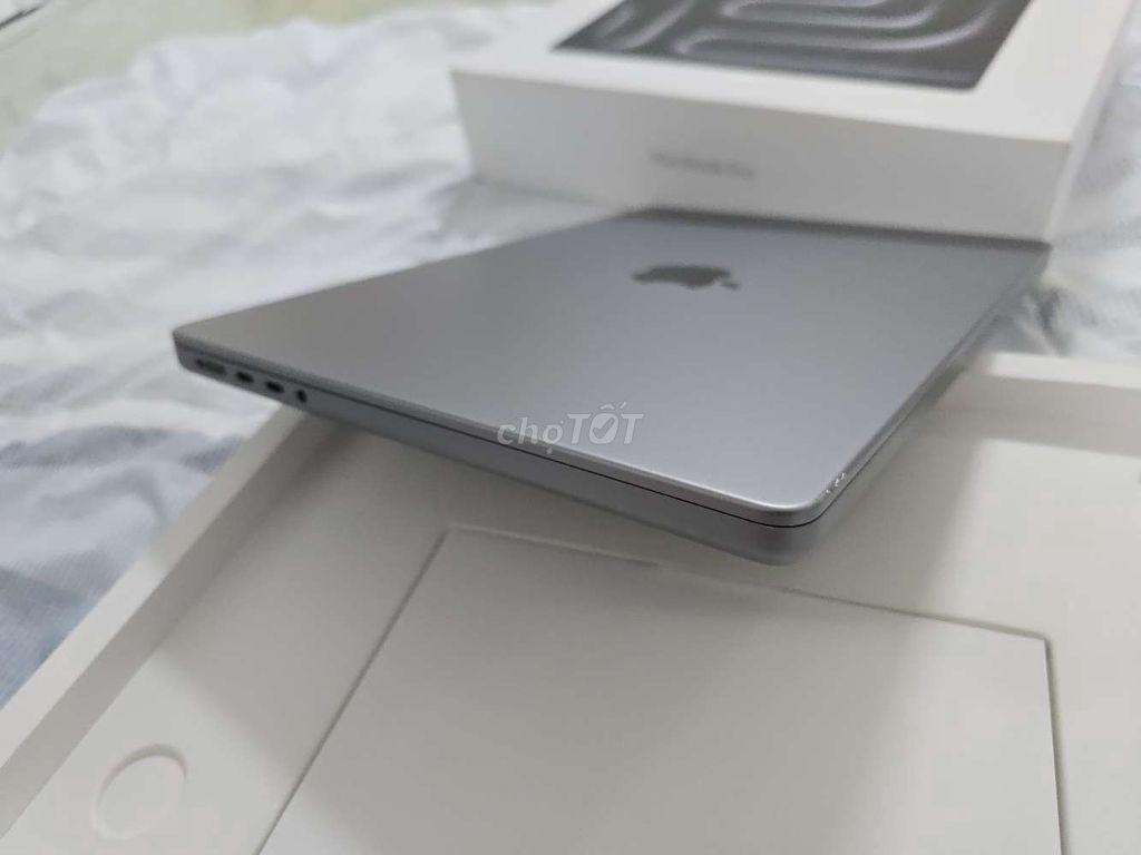 Macbook pro M3 14inch 512gb tgdd bh 5/2025 fullbox