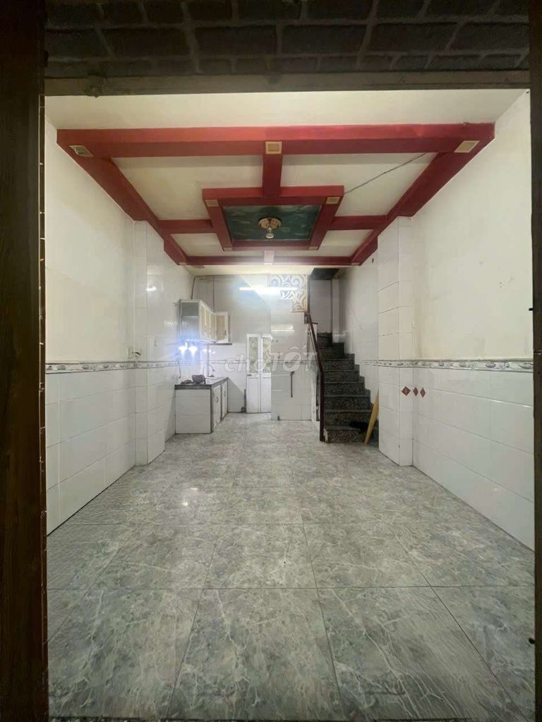 Аренда · 3 комн. · 28 м² · Quận 11, ул. Đường Lạc Long Quân