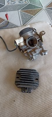 Bình xăng con và sạc Piaggio. Mua bán Phụ tùng xe tại Quận Ninh Kiều Cần Thơ được đăng bởi Tín 