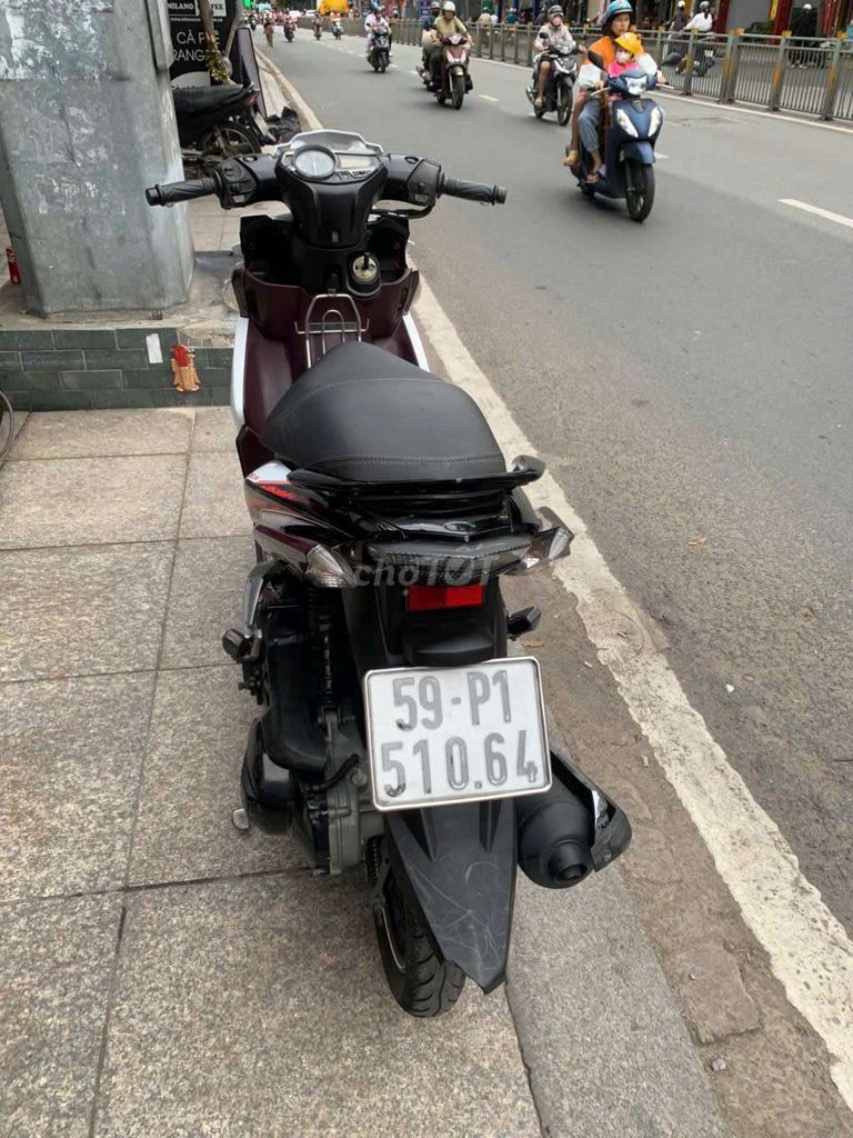 Yamaha Nouvo năm 2014 mới 90% biển số thành phố. Mua bán Xe máy tại Quận Tân Phú Tp Hồ Chí Minh được đăng bởi Tuanduy hình 4