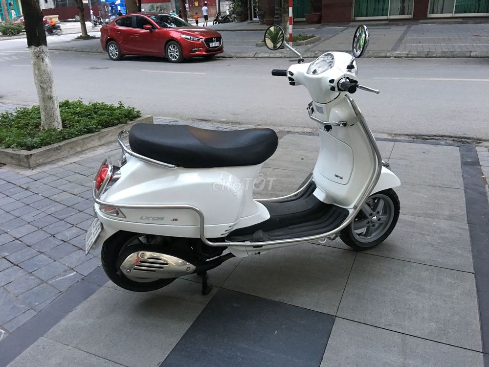 0344569421 - Piaggio Vespa LX 125ie màu trắng biển HN 216