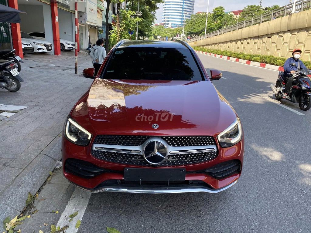 Sẵn giao #GLC300 4matic 2022