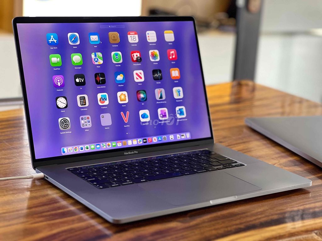 MACBOOK PRO 16 INCH 2019 MVVJ2 (i7 16G 512G). Mua bán Laptop tại Quận Cẩm Lệ Đà Nẵng được đăng bởi Việt Lê hình 1