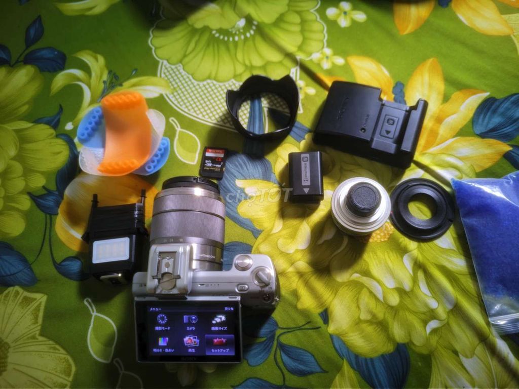 Máy ảnh Sony Nex 5 Bạc. Mua bán Máy ảnh, Máy quay tại Huyện Cái Bè Tiền Giang được đăng bởi Phu Dongg hình 1