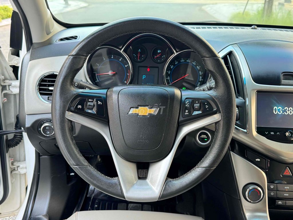 Chevrolet Cruze LTZ 2015 mẫu mới siêu đẹp. Mua bán Ô tô tại Thành phố Thủ Đức Tp Hồ Chí Minh được đăng bởi Hoà Xe Cũ hình 13