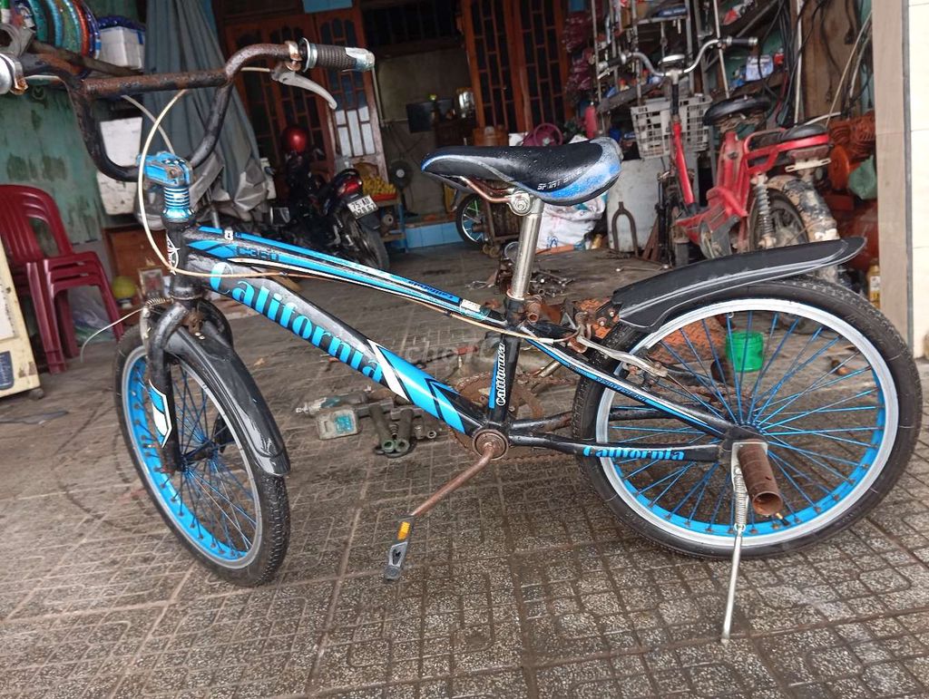 Xe đapn cho các bạn học sinh. Mua bán Xe đạp tại Thị xã Hương Trà Thừa Thiên Huế được đăng bởi Mr Khoa hình 1