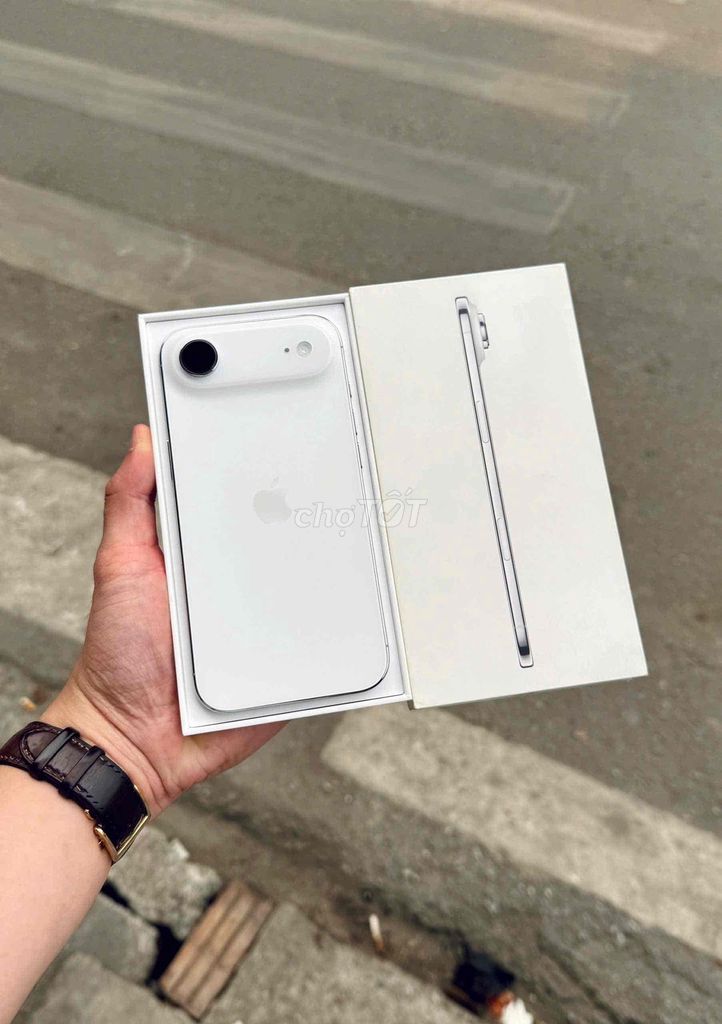 iPhone Air 256GB VN Fullbox như mới. Mua bán Điện thoại tại Quận Đống Đa Hà Nội được đăng bởi Lâm Bảo Tuyên hình 1