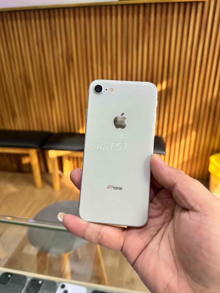 Apple iPhone 8 64GB Bạc Đã sử dụng. Mua bán Điện thoại tại Quận 10 Tp Hồ Chí Minh được đăng bởi Phi Đăng Sơn Store hình 1