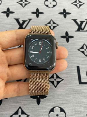 apple watch seri 5/40 Bảng thép vàng gold zin đẹp. Mua bán Thiết bị đeo thông minh tại Quận Tân Bình Tp Hồ Chí Minh được đăng bởi Shop Trung Văn Apple Watch