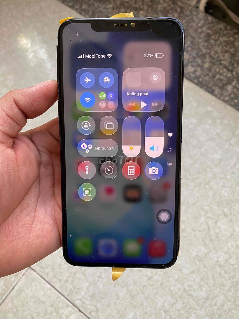 Apple iPhone 11 Pro Max 64GB Vàng Hư hỏng. Mua bán Điện thoại tại Quận 12 Tp Hồ Chí Minh được đăng bởi KHANG hình 1