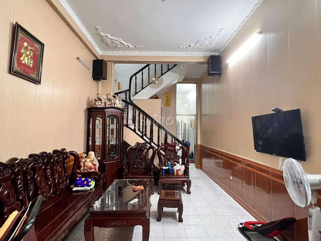 Lô góc 3 thoáng, Thịnh Quang. Đống Đa( 50m 4 tầng chào 7,85tỷ)